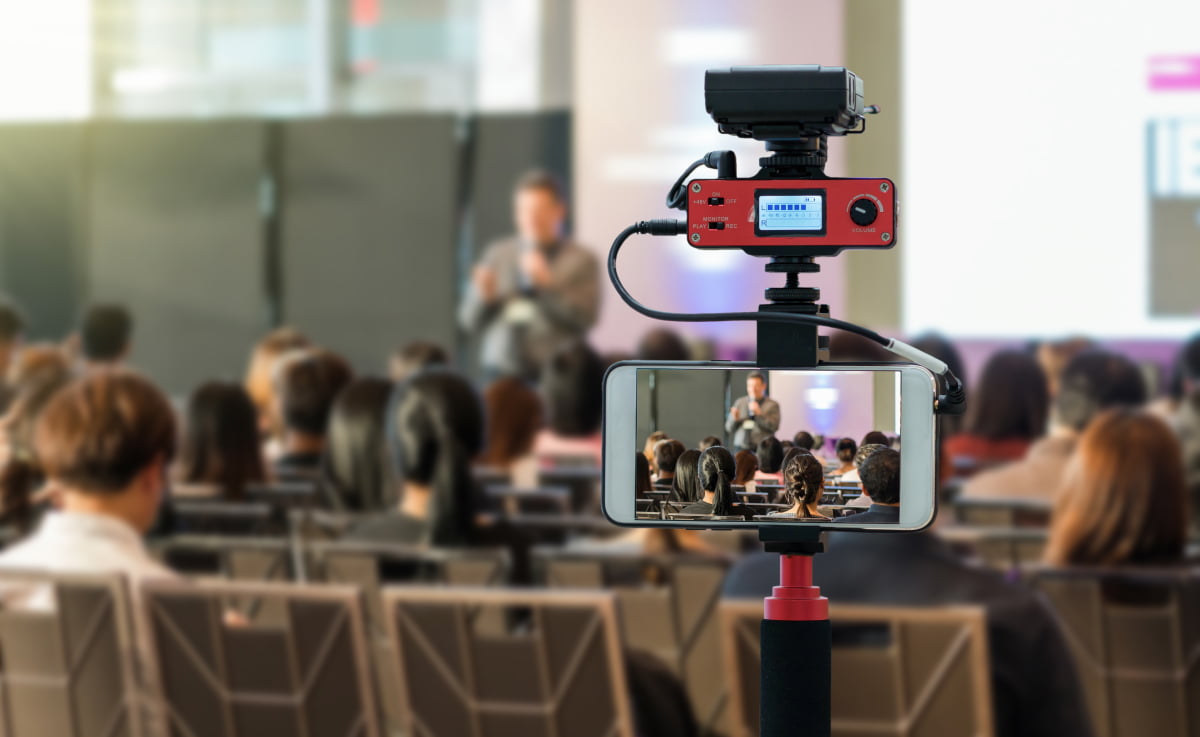 Image of a live event set, highlighting the trend of live streaming in the ticketing industry for 2023